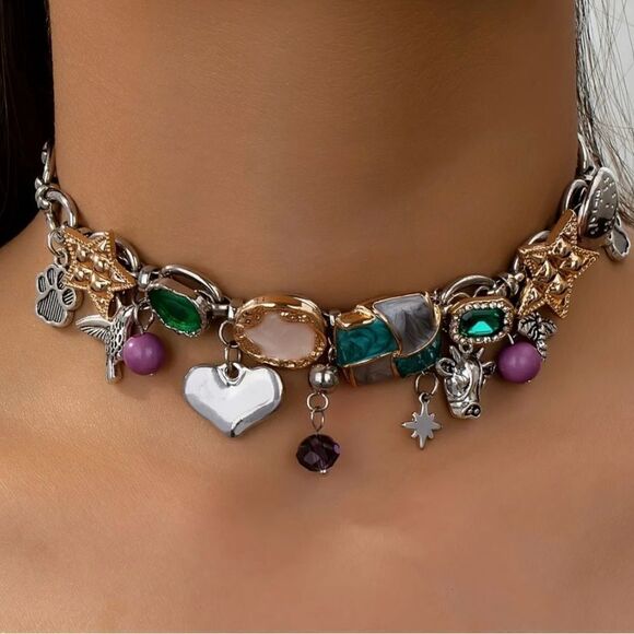 🩵 Betsey Johnson stunning novelty charm necklace 🩵 - Picture 3 of 7